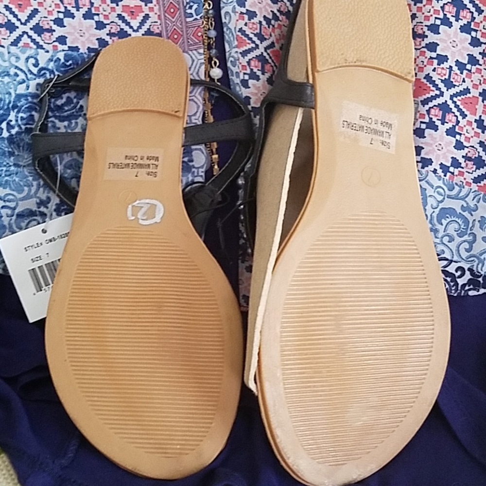 🔥5/$25 Sale OLIVIA MILLER Embellished Sandal NWOB - Picture 5 of 7